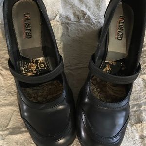 Unlisted shoes like new